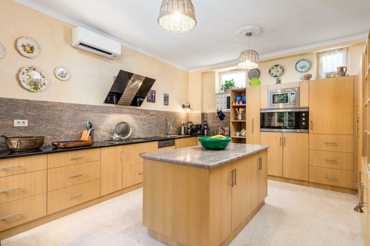 Villa Vilma Опатия Екстериор снимка